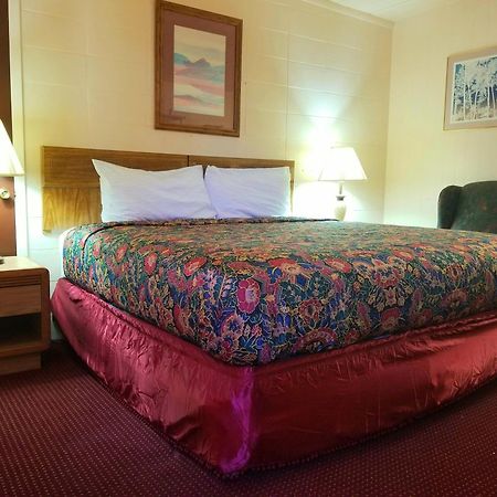 Town House Motor Inn Worland Buitenkant foto